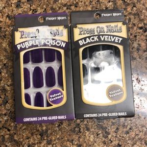 Fright Night Velvet press on nails